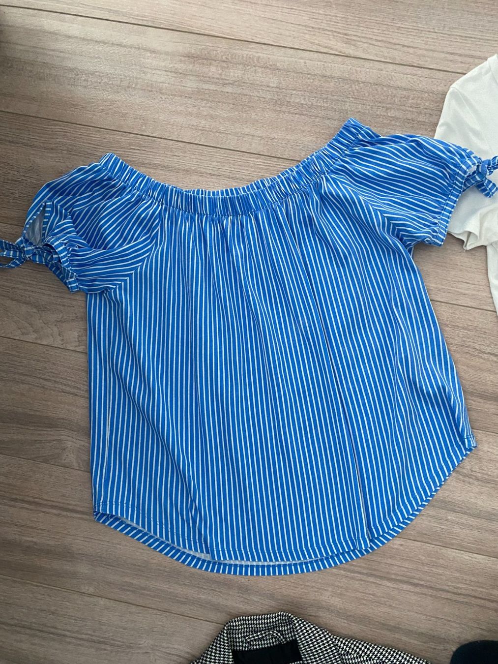 Lotti di vestiti: 4 Stk. Damen Kleider Set Gr. 34/36 – Usato da Bonstetten venduto da VCLS 3
