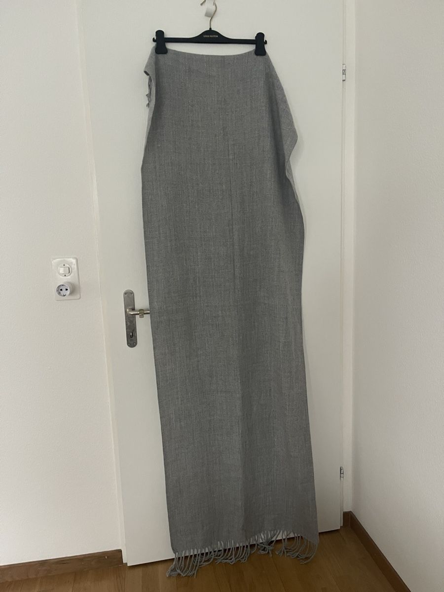 Acne Studios Foulards & écharpes: Schal, Decke, Hellgrau – Neuf (Voir description) à Wetzikon ZH par man_7mn7 4