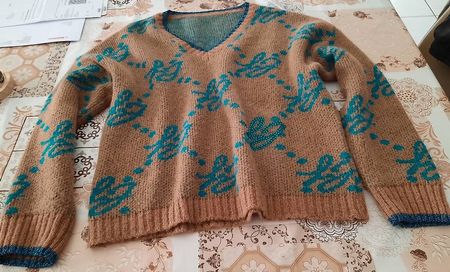 PULL MARCA GUESS  M