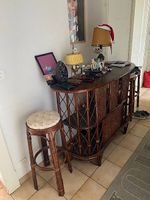1 bar et 3 tabourets en bois de bambou