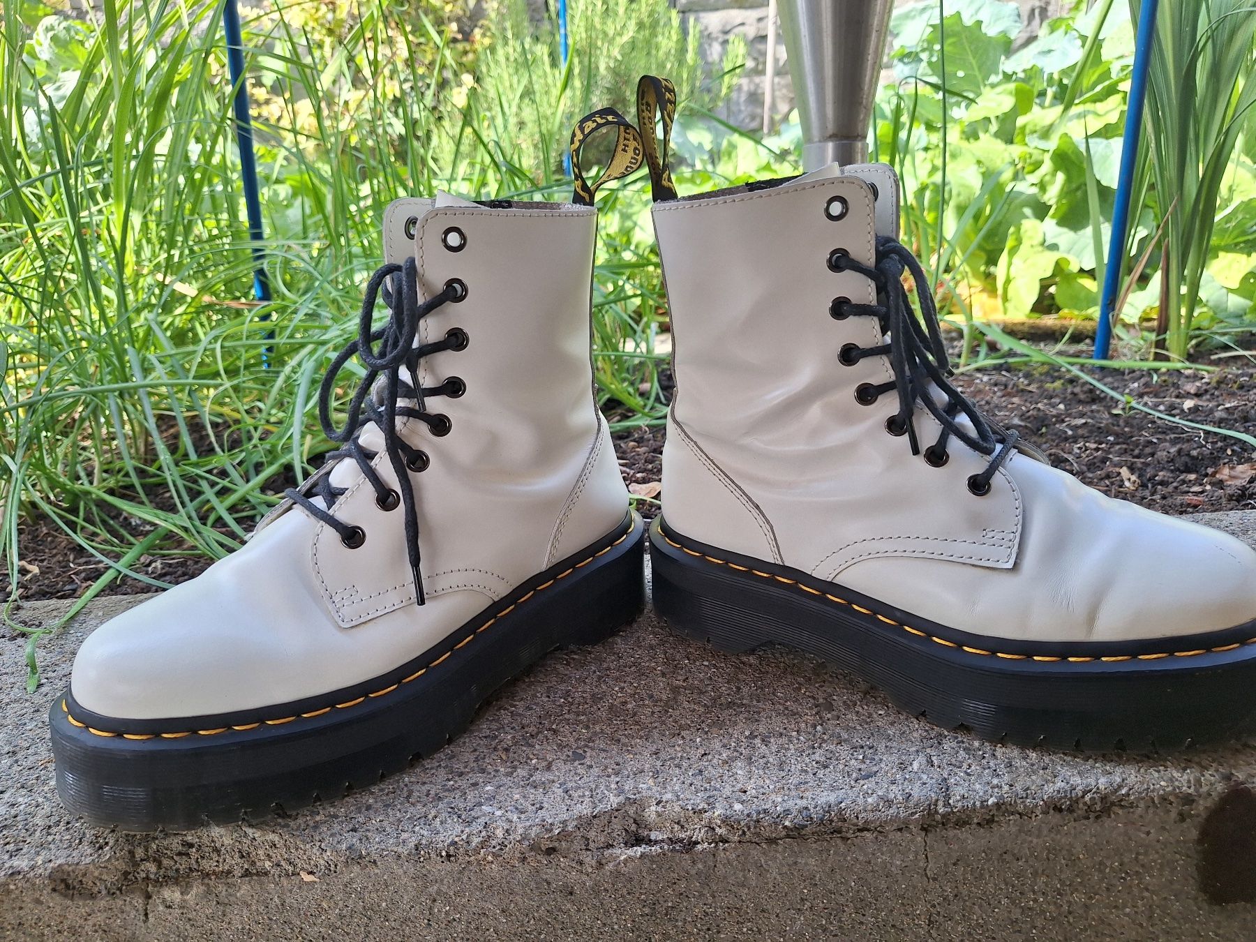 Dr. Martens Chaussures femmes: Dr Martens Jadon Weiss – D'occasion à Teufenthal AG par boebe071 1