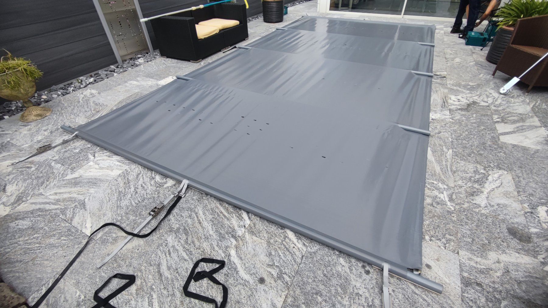 Piscine: Rollabdeckung Klassik 850x450cm Poolabdeckung Poolblache – Nuovo e nell'imballaggio originale da Kriens venduto da PoolsIsland 1