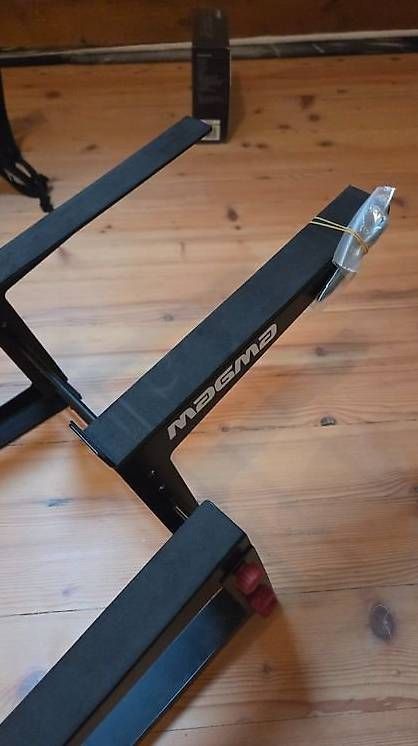 Altro in Decorazioni & Accessori: Magma DJ Laptop Ständer ? stabil – Usato da Steckborn venduto da tamino.haas