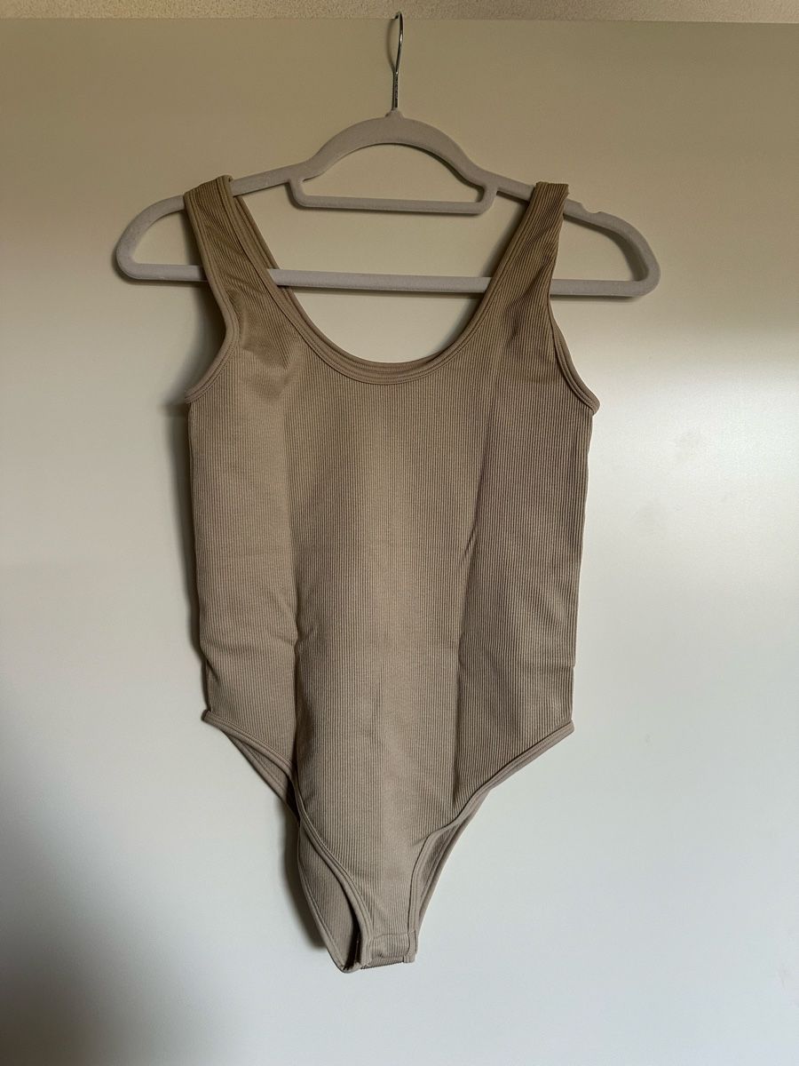Jumpsuits: Body Damen Schwarz Grösse L Neu – D'occasion à Reinach BL par Alles_muss_weg00 4