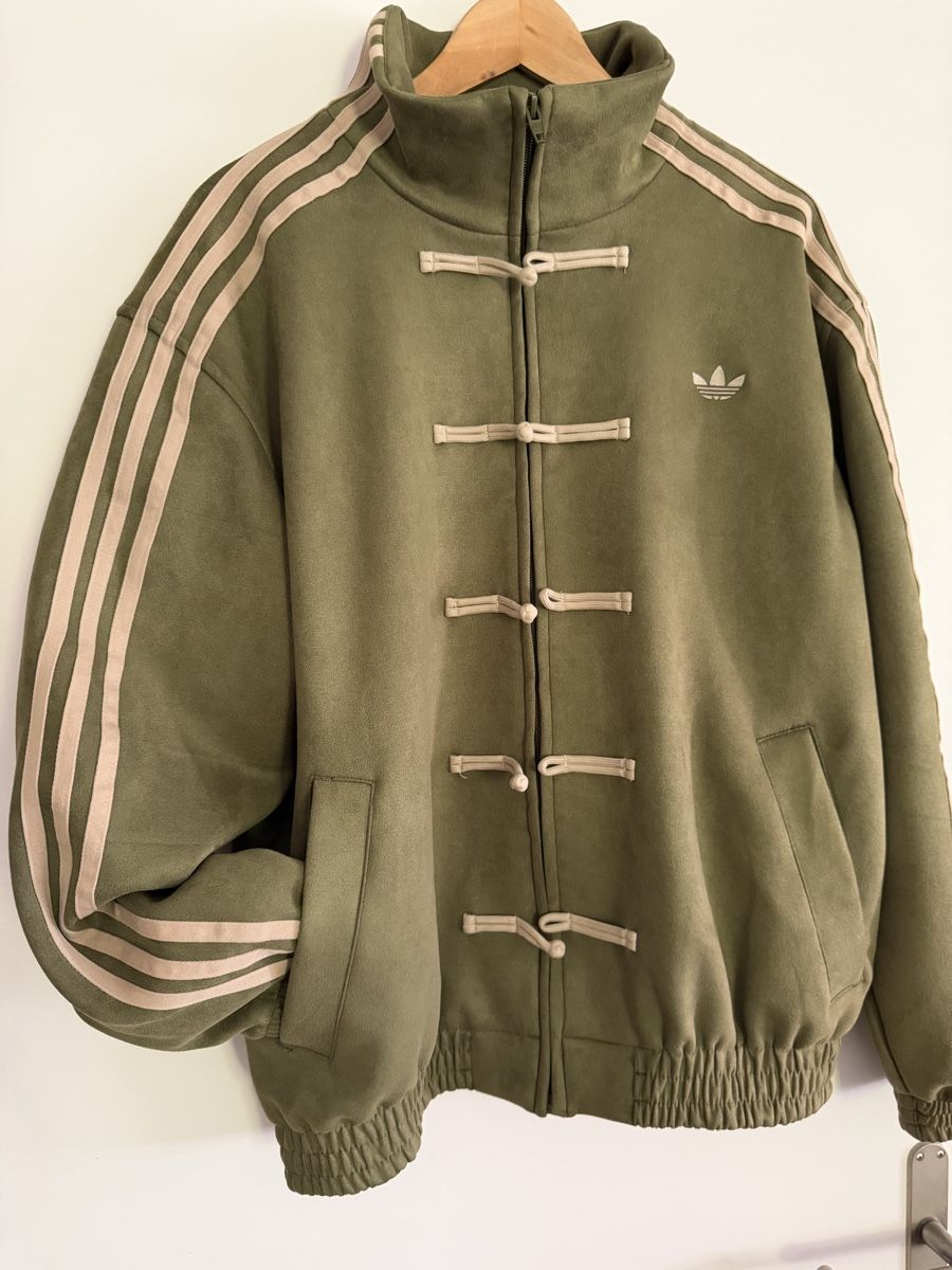 Adidas Vestes: Adidas Track Jacket Khaki Size M Mandarin Collar – Neuf (Voir description) à Steinhausen par mar_8y57 4