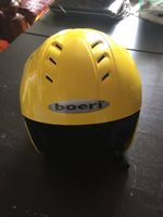 Casque de ski jaune pour enfant ou ado.