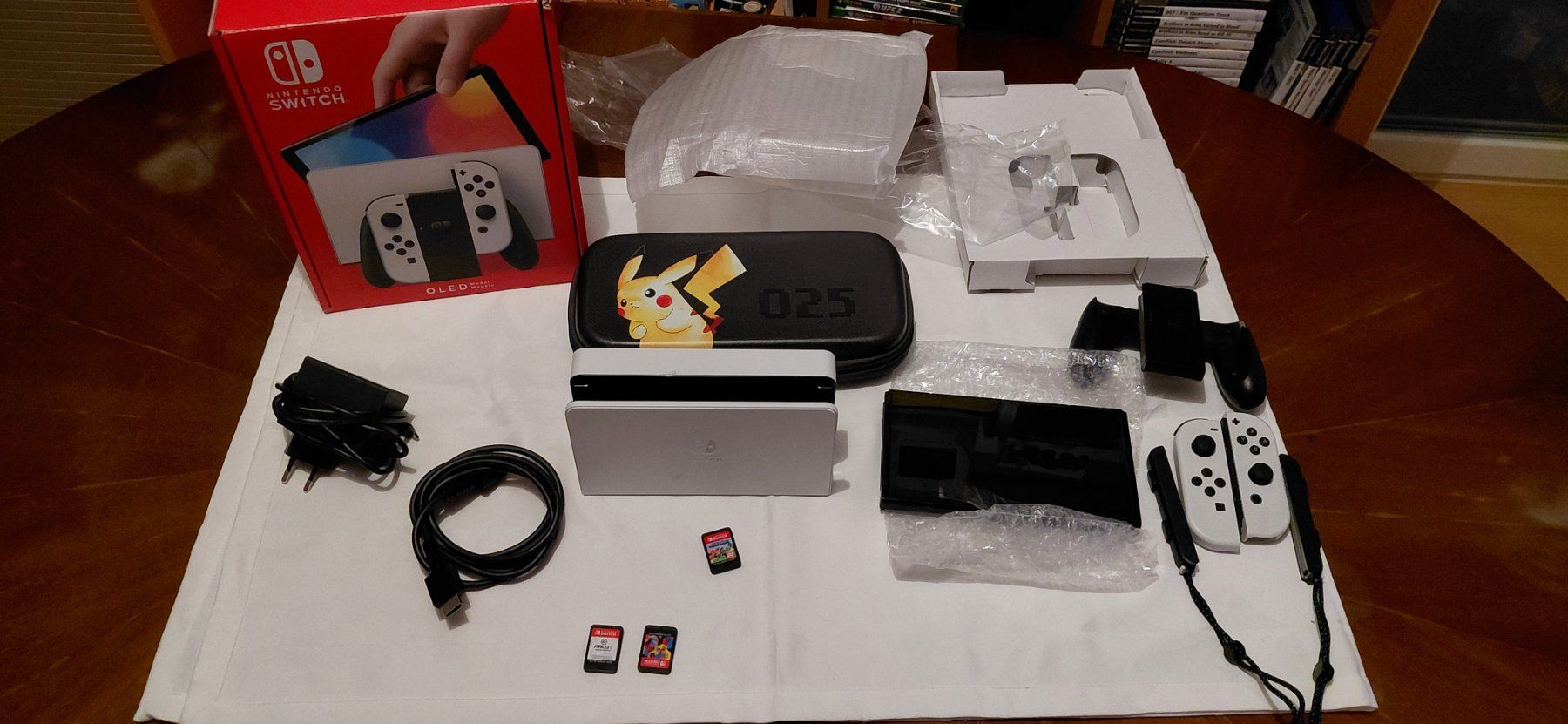 Giochi: Switch Oled inklusive Spiele und Etui OVP – Usato da Gretzenbach venduto da Uli1980 1