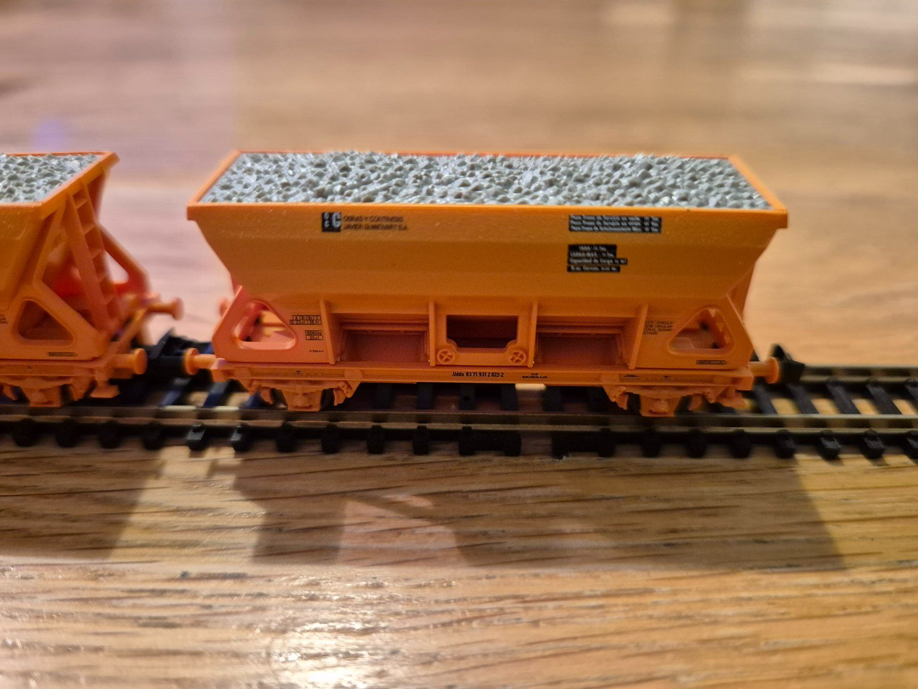 Fleischmann Modelleisenbahnen: Spur N 3 Selbstentladewagen Fleischmann – Gebraucht aus Glattfelden von ehschenker 1