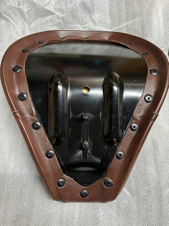 Triumph Toutes les pièces détachées moto: Triumph Statement Sitz – D'occasion à Steffisburg par calisuisse 2