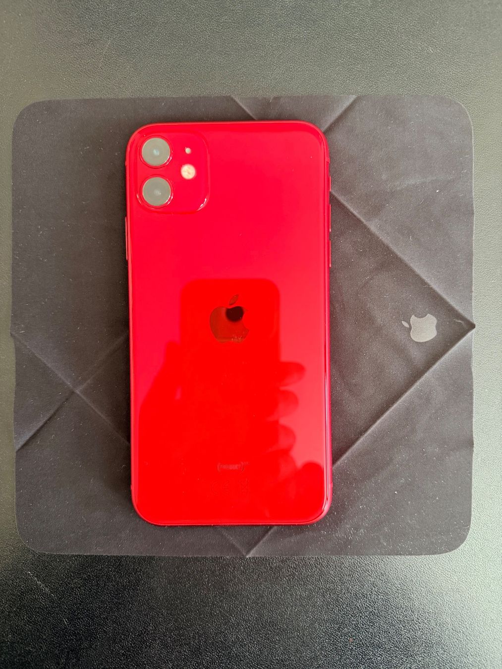 Apple Telefoni cellulari / Smartphones: iPhone 11 256 GB "red products" – Usato da Morbio Inferiore venduto da Rigaesse 2