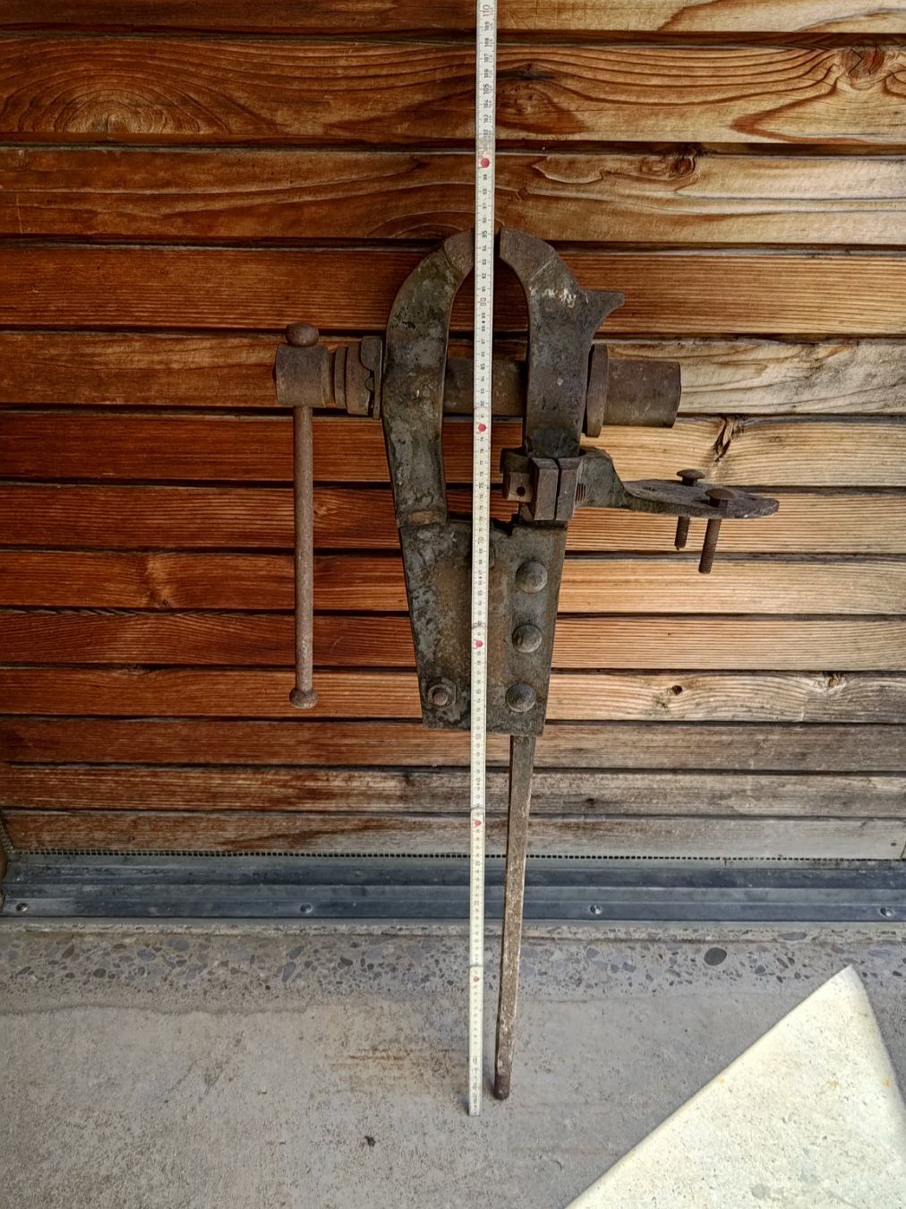 Tous les outils: Schmiedeschraubstock – D'occasion à Gerzensee par cobo02