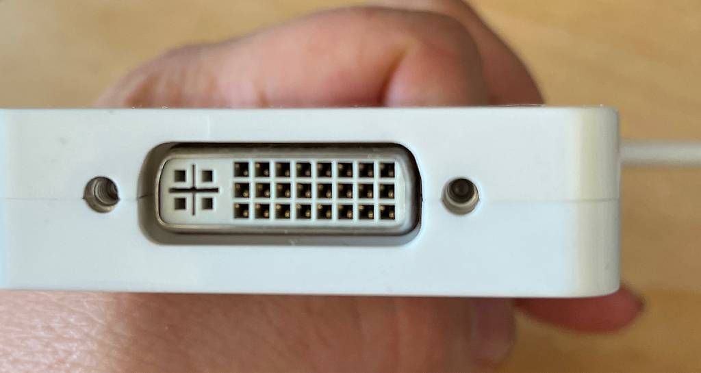 Unità & Adattatore: Adapter Notebook - Beamer  – Usato da Grenchen venduto da mammamia25 2