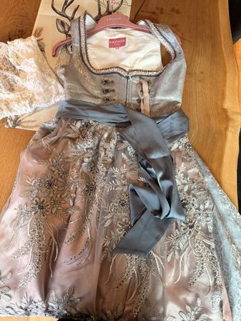 Dirndl Krüger grau mit Spitzenbluse Grösse 36 gut