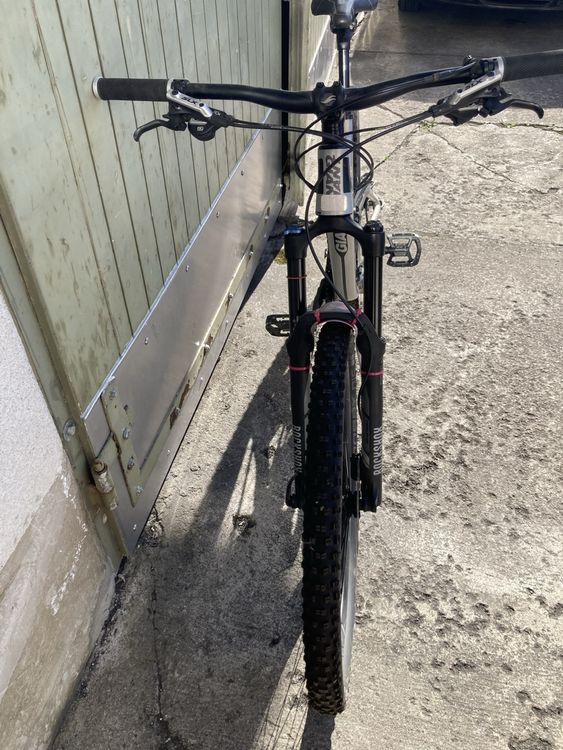Giant Vélos: Top Fully Mountainbike Giant Trance 1 27.5 Zoll Räder – D'occasion à Rothenthurm par jeisi99 3