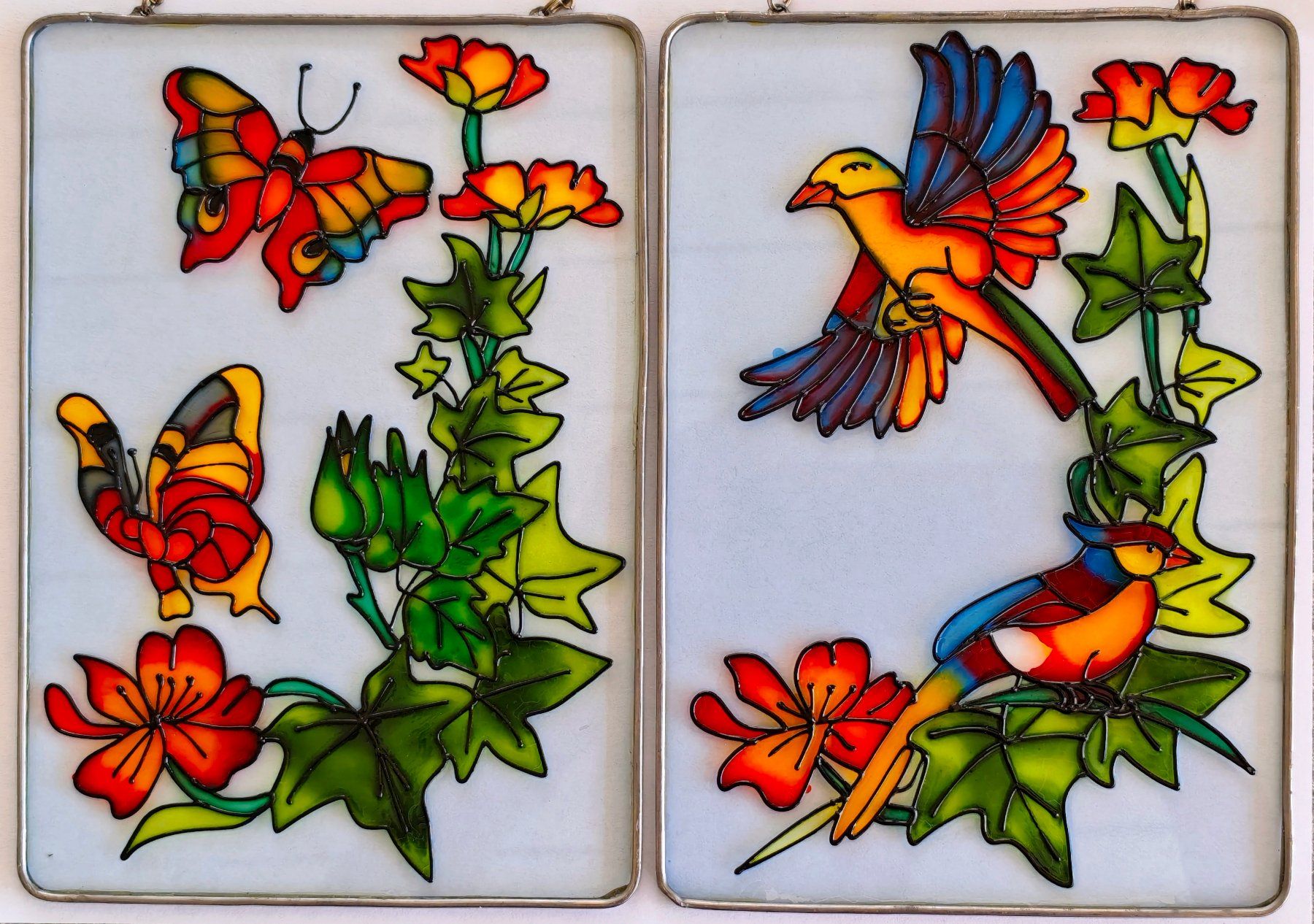 Poster & Bilder: 2 Buntglas-Bilder mit Schmetterling- und Vogelmotiv – Gebraucht aus Hagenbuch ZH von Maro13