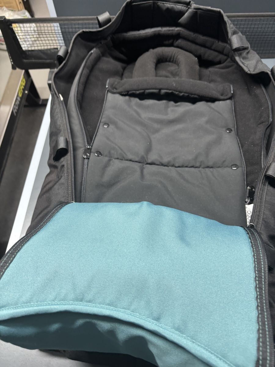 Bugaboo Carrozzine: Nacelle et assise Bugaboo Bufallo – Usato da Jouxtens-Mézery venduto da Isa7