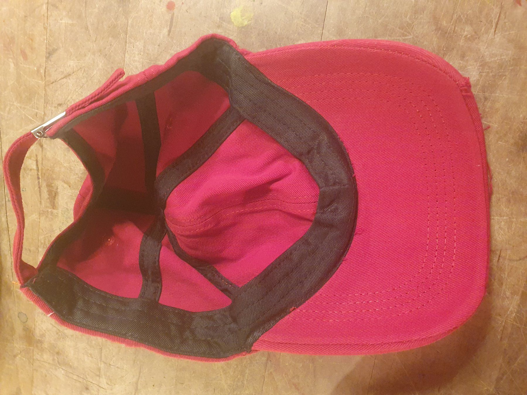 Altro in  Abbigliamento & Accessori: Tächlikappe rot – Usato da Zürich venduto da loosebone 1