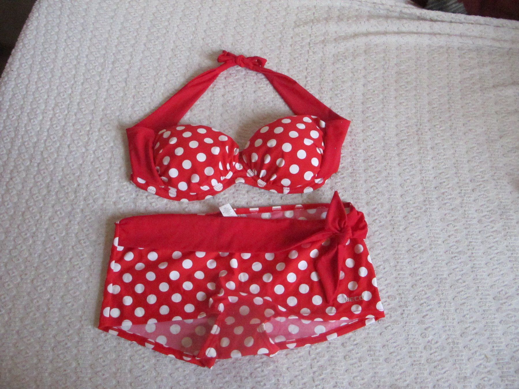 Costumi da bagno & Bikini: Wunderschönes Bikini Set Bademode/Badeanzug Gr 44 C Neu – Usato da Löhningen venduto da Chimae67