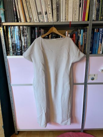 COS Kleid in weiss in Scuba Stoff  M