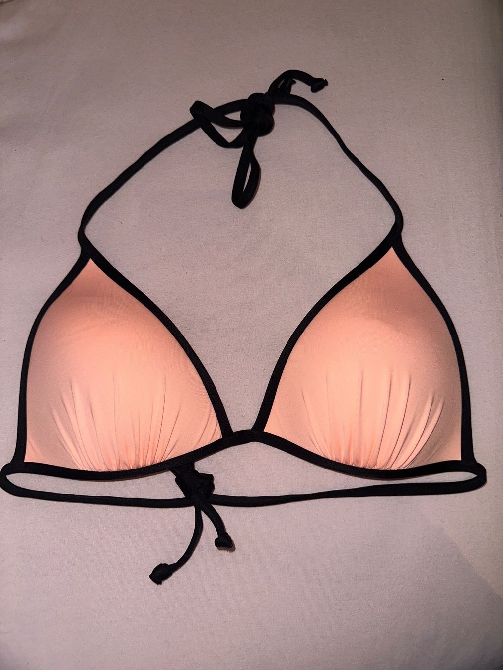 Costumi da bagno & Bikini: Bikini Oberteil Coral Grösse 38 – Nuovo (secondo la descrizione) da Dagmersellen venduto da sniff64