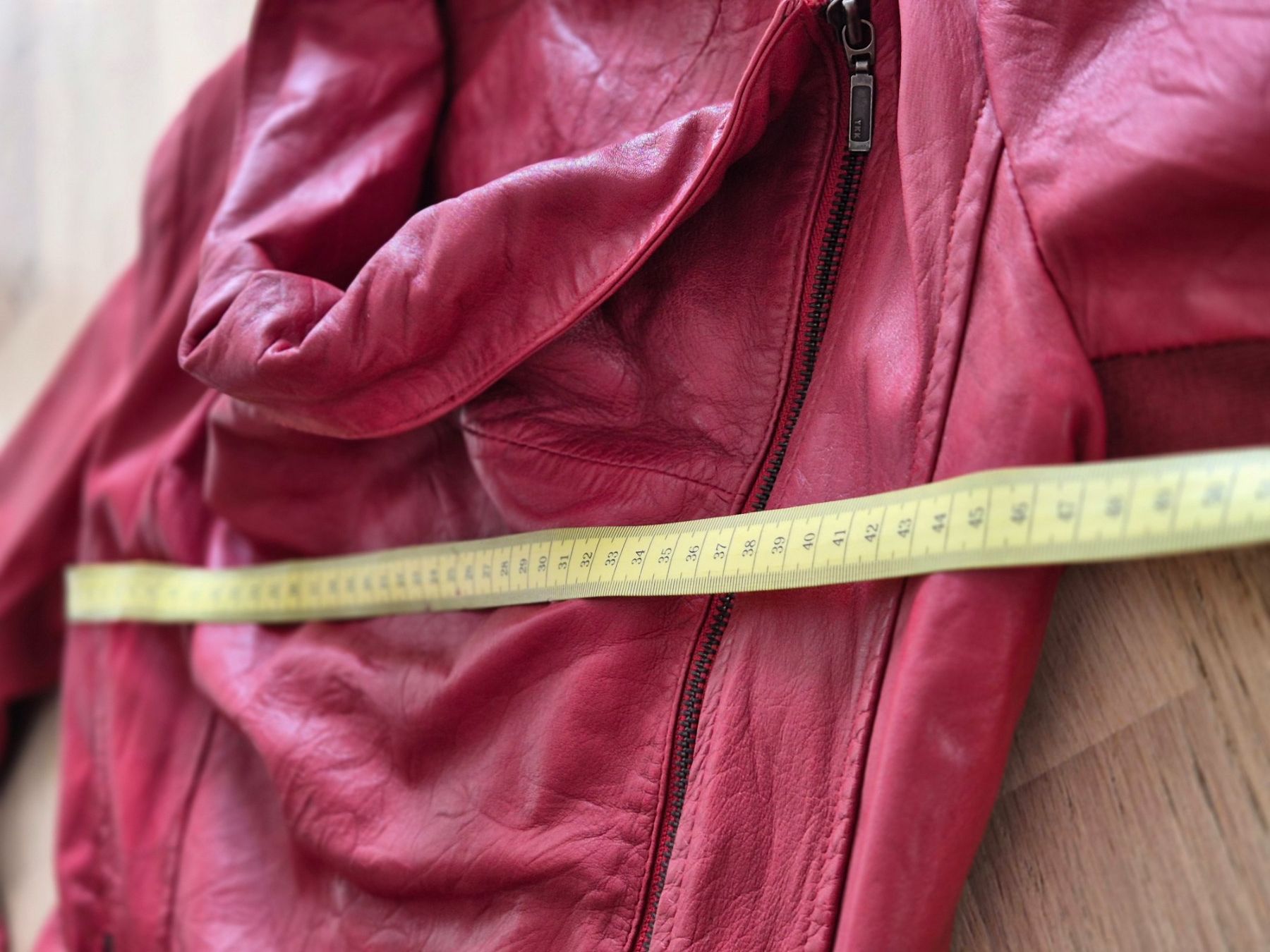 Jacken: Echte Lederjacke in Rot, Grösse 40 – Neu (gemäss Beschreibung) aus Schaffhausen von Madison74 5