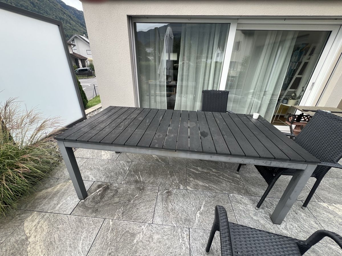 Set di tavolo e panche: Gartentisch und stühle – Usato da Niederurnen venduto da mar_bg5t 1