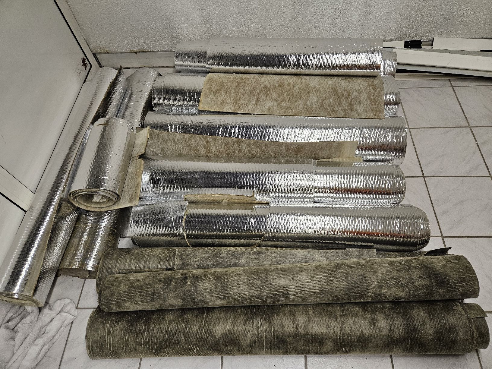 Altri materiali per l'edilizia: Trittschalldämmung Laminat Parkett – Usato da Rotkreuz venduto da salvifin