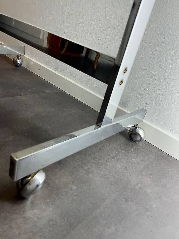 Tische: Vintage 70er Rolltisch – Gebraucht aus Ittigen von son_w9mz 2