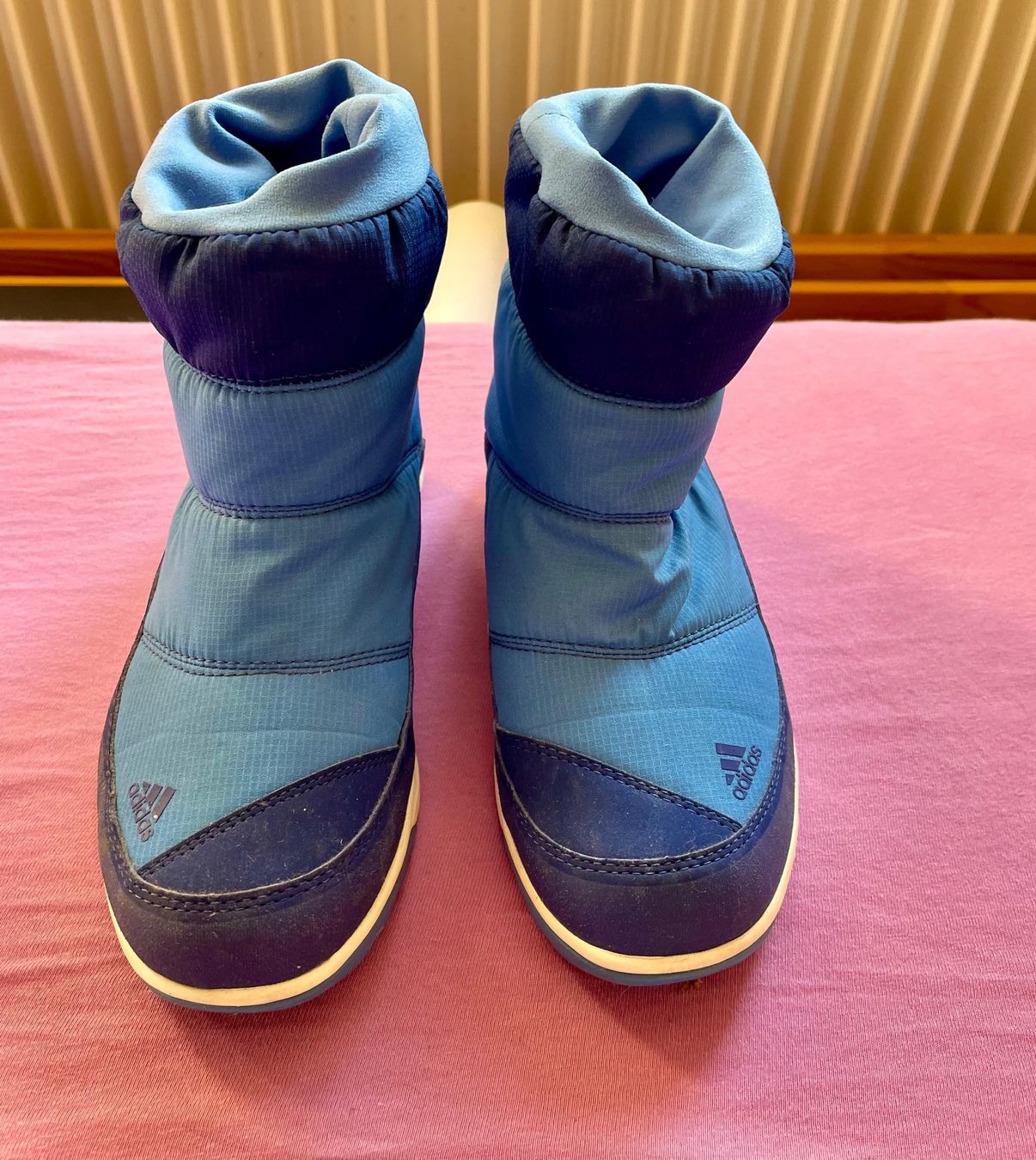 Adidas Damenschuhe: Adidas Winter Schuhe – Gebraucht aus Biel/Bienne von linette78