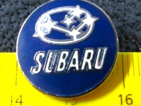 Plaketten & Abzeichen: SUBARU AUTO LOGO ENAMEL PIN MIT SECUTITY-CLIP – Gebraucht aus Ettingen von Hausi4711 1