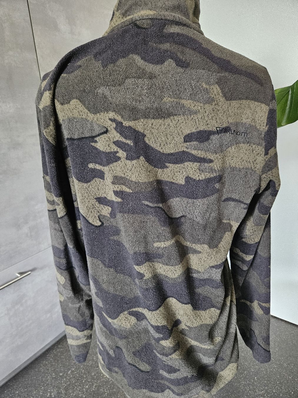 Brunotti Pulls & Sweat-shirts: Fleece Pullover Brunnotti Tarnmuster Grösse M  – Neuf (Voir description) à Anwil par tamoos 1