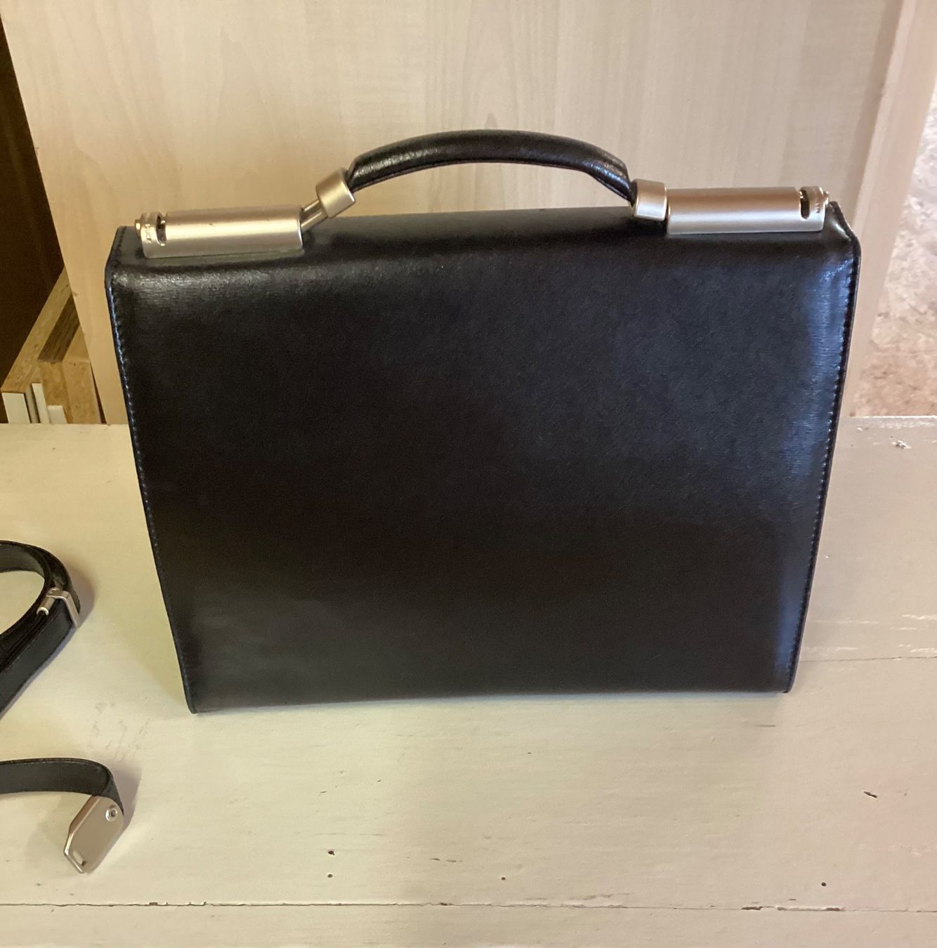 Mandarina Duck Sacs femmes: Handtasche schwarz Mandarina Duck – D'occasion à Eggersriet par Menara 1