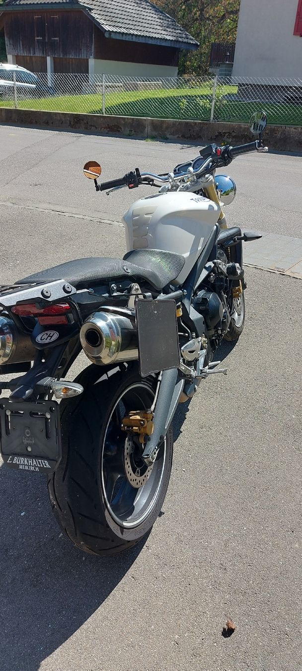 Triumph Strasse: Triumph Street Triple Motorrad – Gebraucht aus Schüpfen von BuffaloB 2