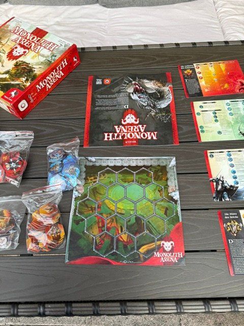 Pegasus Spiele Giochi: Brettsoiel Monolith Arerna – Usato da Basel venduto da Dylan1994 2
