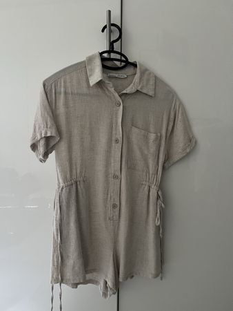 Kurzer Jumpsuit