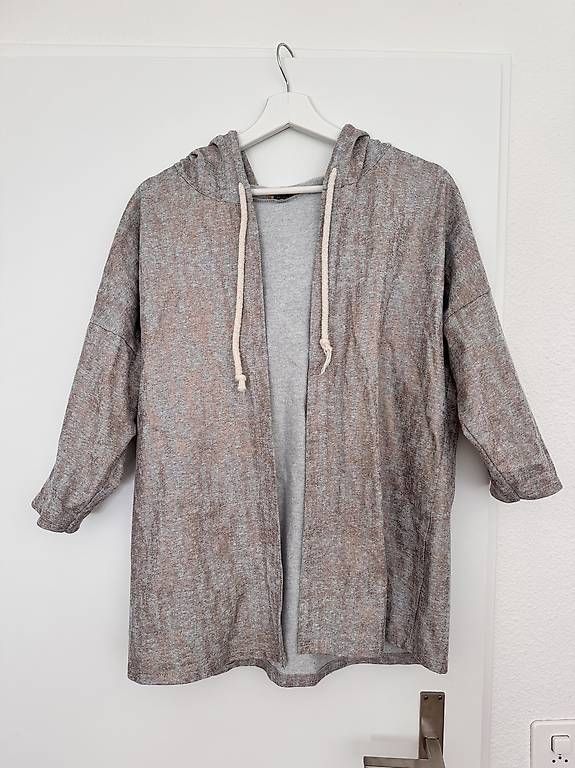 Giacche: Offener Cardigan mit Kapuze – Usato da Luzern venduto da ste_m69n