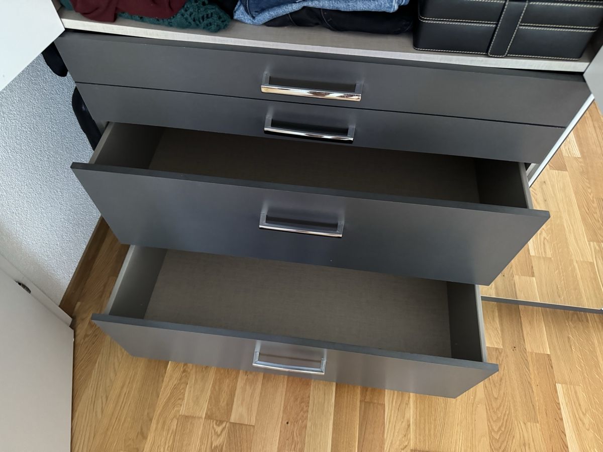 Armoires: Kleiderschrank – D'occasion à Bern par CheetahPaw 2