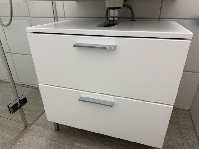 Installations & Meubles: Lavabo Unterschrank – D'occasion à Cham par Lampwick