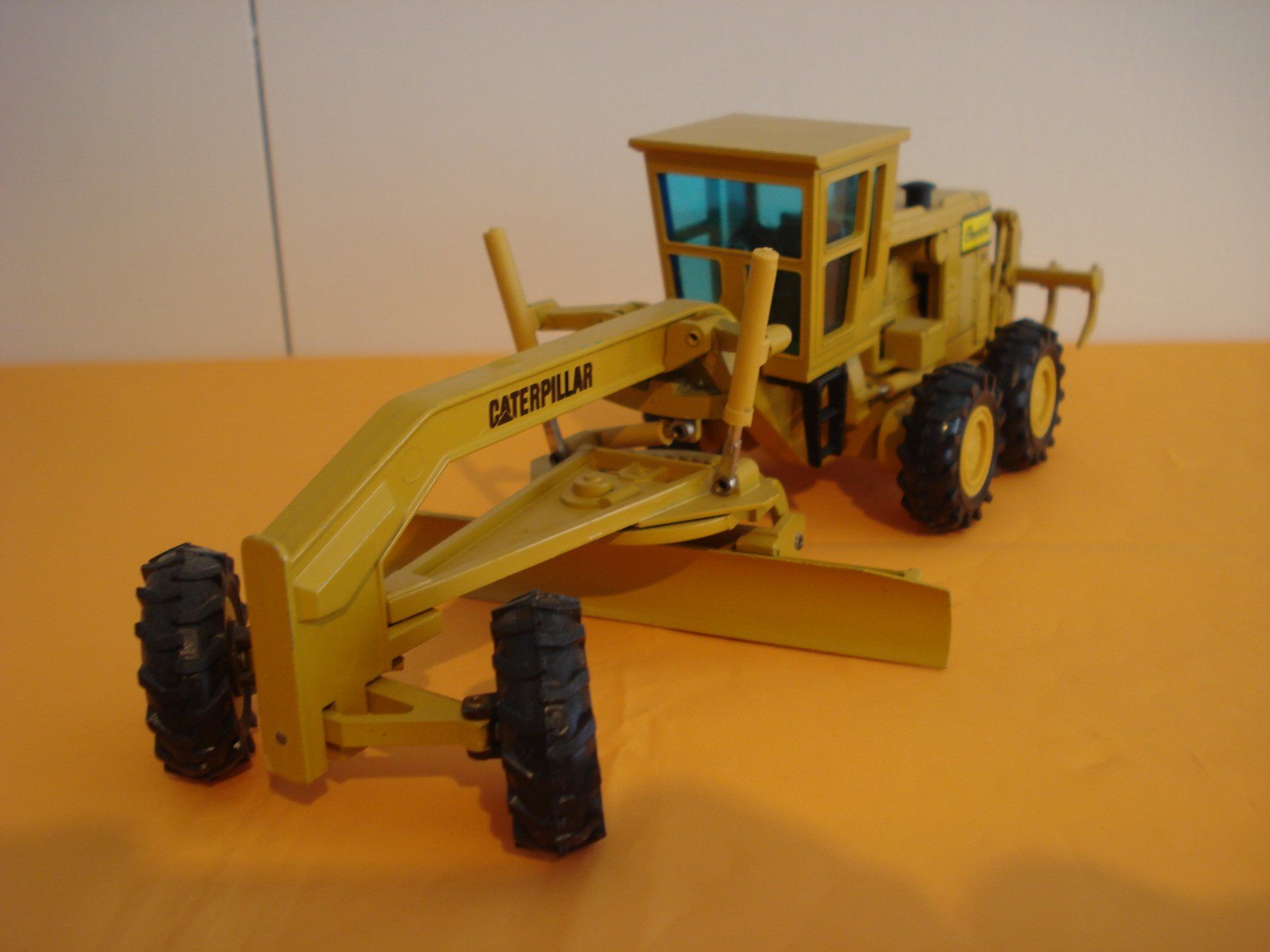 Caterpillar Kits de montage: CAT 16 G Grader – D'occasion à Mitlödi par worker04
