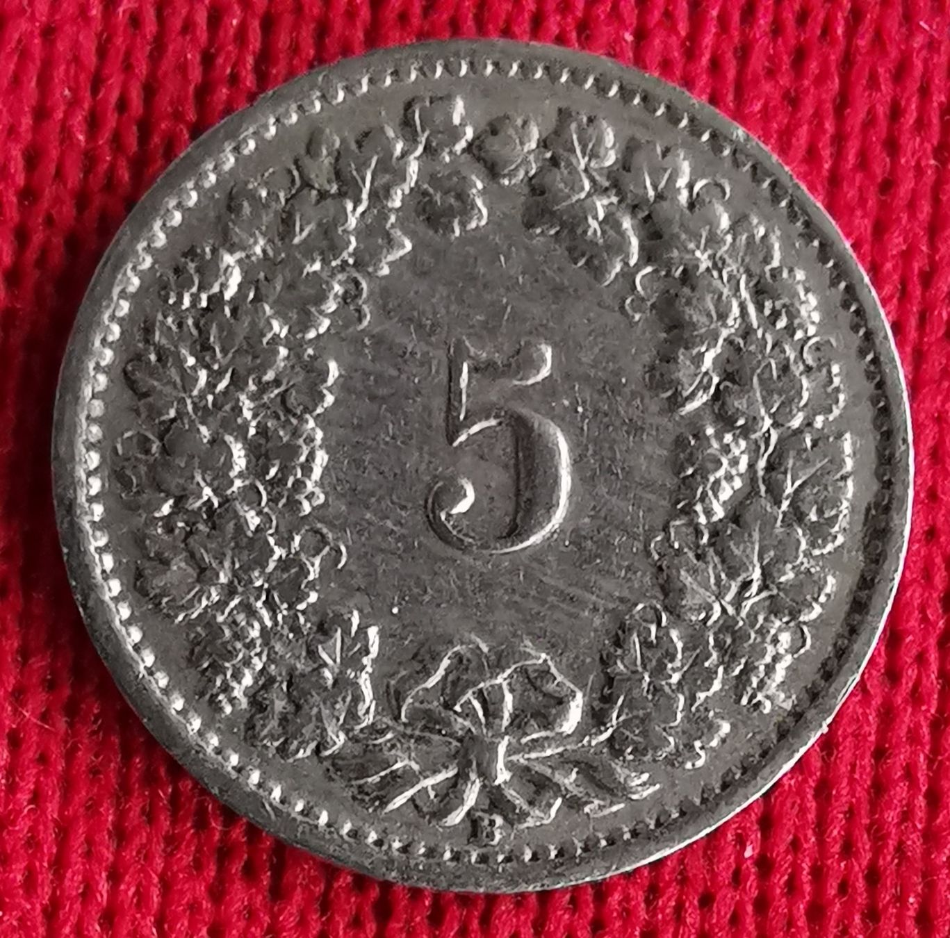 Tutti le monete: 5 Rappen 1946 ab nur Fr. 0.50 – Usato da Küssnacht am Rigi venduto da Gold_und_mehr