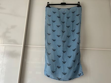 Scarf in great condition 74cm x 42cm