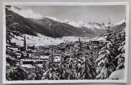 Davos mit Blick gegen Tinzenhorn