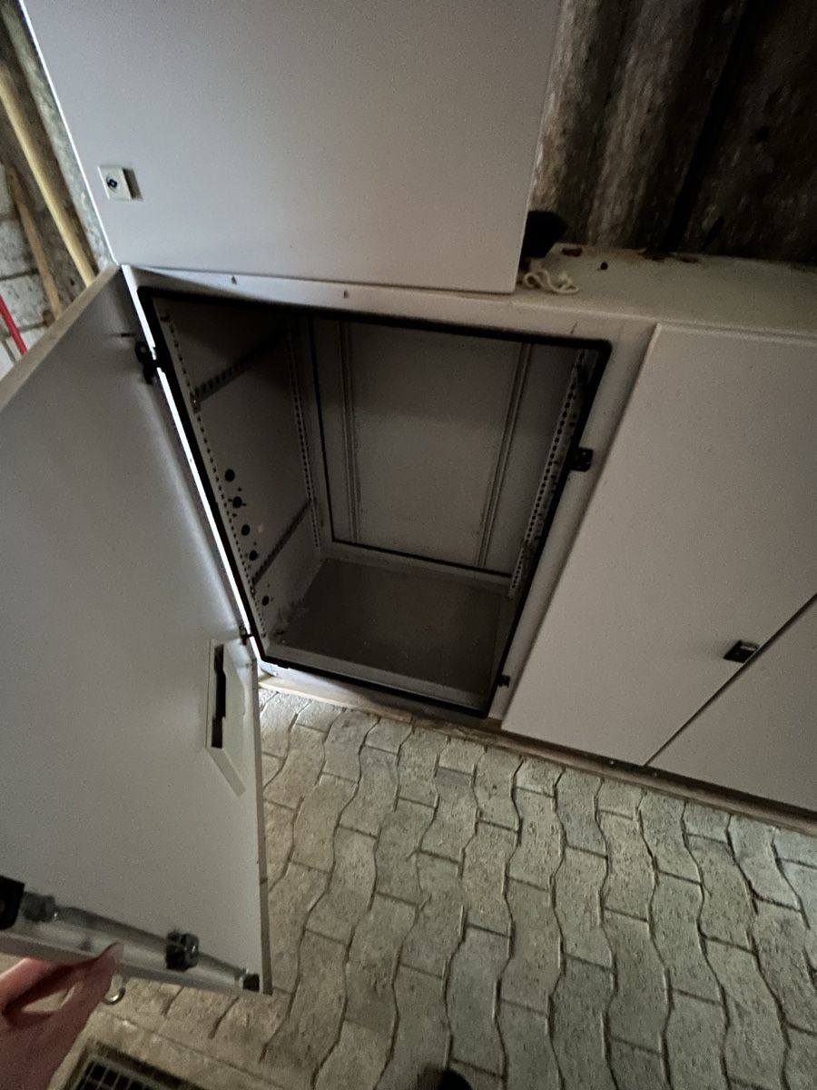 Alimentazione elettrica: Schaltschränke – Usato da Melchnau venduto da Robilu6 2