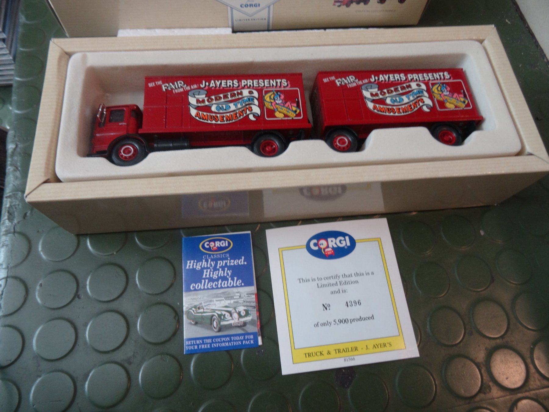 Corgi Toys Modellini d'auto: Corgi 11201 Truck & Trailer, J. Ayers, Limit. Edition – Usato da Olten venduto da pechsisa1 2
