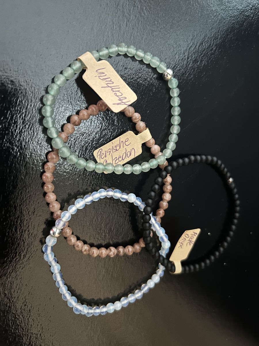 Bracciali & Braccialetti: 4- er Set Armbänder (Set 7) – Nuovo (secondo la descrizione) da Triengen venduto da zomavesu
