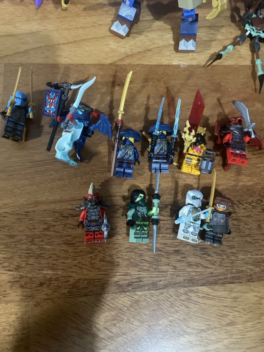 Lego Giocattoli: Lego Ninjago Set 3 – Usato da Frasnacht venduto da quadro10 3