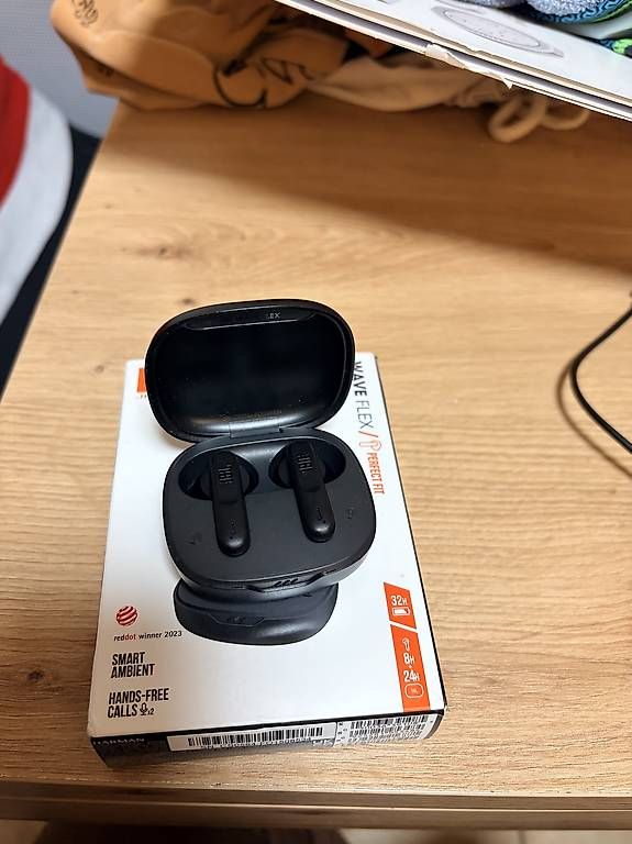 Cuffie: JBL Wave Flex – Usato da Avenches venduto da Myth_Cloth 2