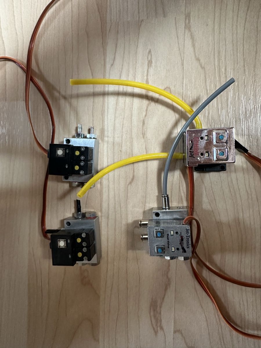 Modellismo RC: 4 x Zweiwegventile Projet – Usato da Zürich venduto da pilot33