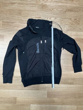 Bench Jacke schwarz Grösse S guter Zustand