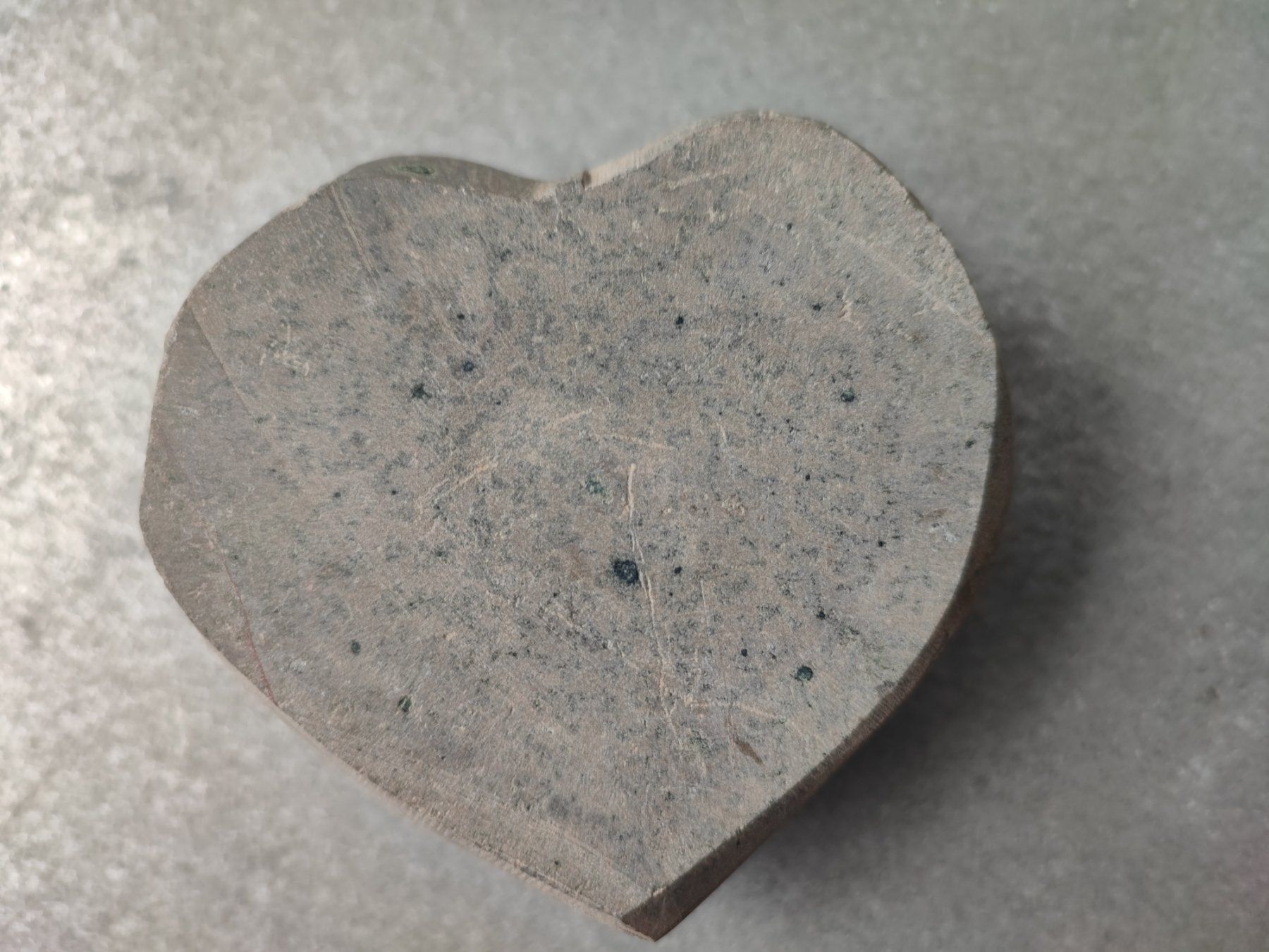 Pietre preziose: Amethyst Geode in heart form – Nuovo (secondo la descrizione) da Sursee venduto da Re.joy 2
